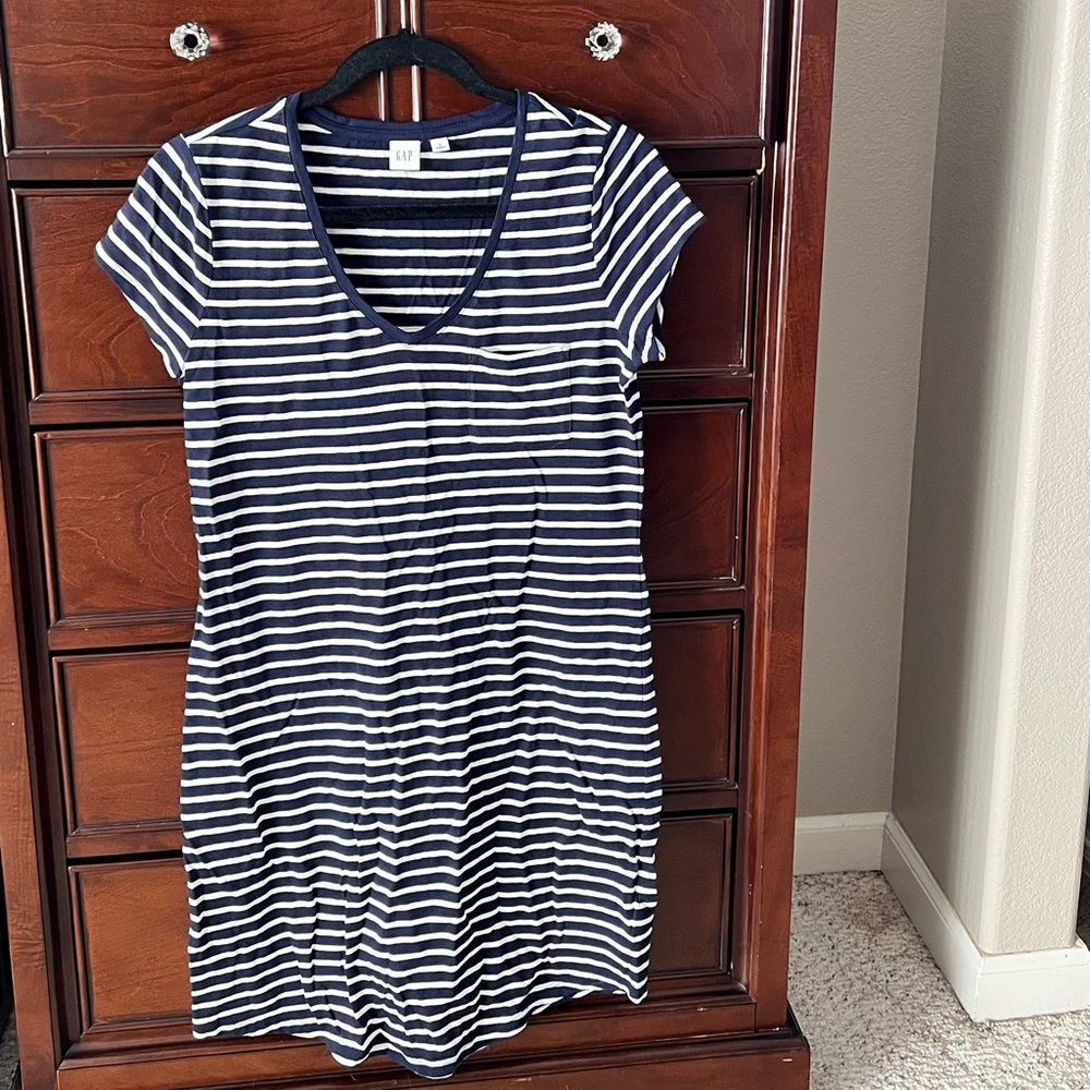 Gap tee shirt dress